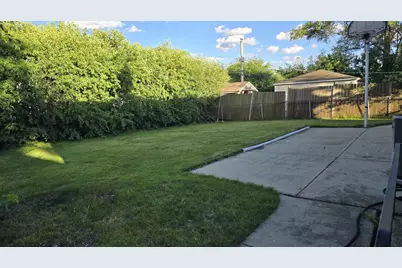 9407 Ozark Avenue, Morton Grove, IL 60053 - Photo 30