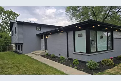 9407 Ozark Avenue, Morton Grove, IL 60053 - Photo 2