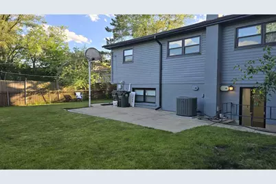 9407 Ozark Avenue, Morton Grove, IL 60053 - Photo 28