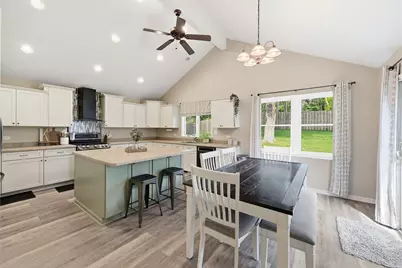 1125 Meghan Avenue, Algonquin, IL 60102 - Photo 8
