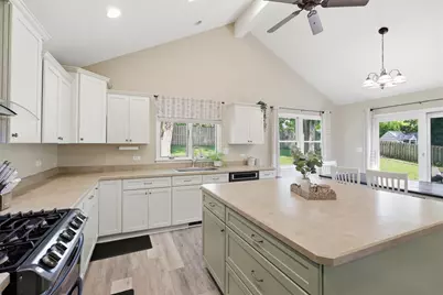1125 Meghan Avenue, Algonquin, IL 60102 - Photo 10