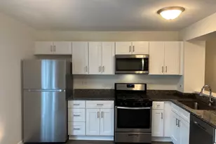 59 S Treehouse Ln S, Round Lake, IL 60073 - Photo 2