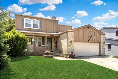 2950 Briarwood Drive W, Mount Prospect, IL 60056 - Photo 1