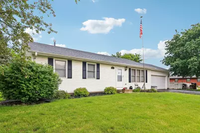 953 N East Street, Marengo, IL 60152 - Photo 2
