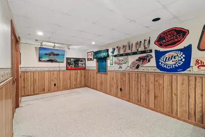 953 N East Street, Marengo, IL 60152 - Photo 14
