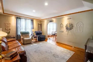 421 Center St, Woodstock, IL 60098 - Photo 8