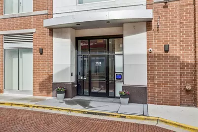 1124 Lake Street #503, Oak Park, IL 60301 - Photo 2