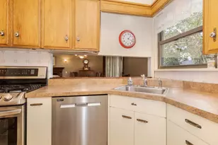 415 N 4th St, Chatsworth, IL 60921 - Photo 36