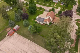 415 N 4th St, Chatsworth, IL 60921 - Photo 10