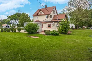 415 N 4th St, Chatsworth, IL 60921 - Photo 6