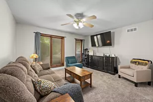 287 Holiday Dr, Lake Holiday, IL 60552 - Photo 12