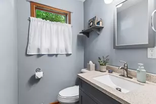 111 Eastwood Ave, Port Barrington, IL 60010 - Photo 12