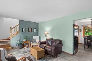 111 Eastwood Ave, Port Barrington, IL 60010 - Photo 4