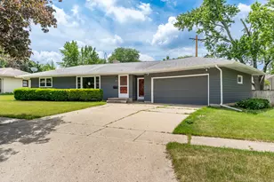 3611 Beach St, Rockford, IL 61108 - Photo 1