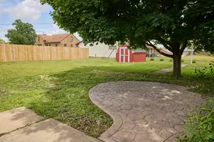 440 W 2nd St, Oglesby, IL 61348 - Photo 32
