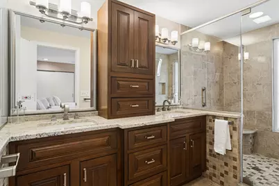 631 Thompson Boulevard, Buffalo Grove, IL 60089 - Photo 14