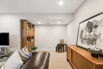 631 Thompson Boulevard, Buffalo Grove, IL 60089 - Photo 22