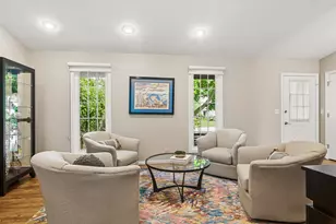 631 Thompson Blvd, Buffalo Grove, IL 60089 - Photo 4
