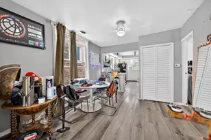 1726 N Sawyer Ave, Chicago, IL 60647 - Photo 14