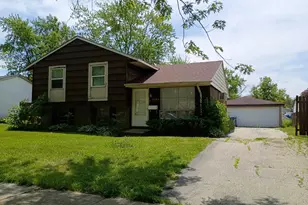 2924 224th Pl, Sauk Village, IL 60411 - Photo 2