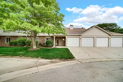 7000 Newport Drive #204, Woodridge, IL 60517 - Photo 2