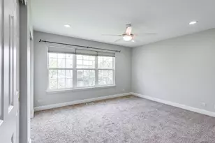 806 Woodewind Dr, Naperville, IL 60563 - Photo 12