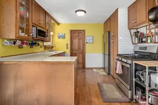 324 Shawnee Dr, Carol Stream, IL 60188 - Photo 14