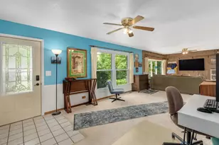 324 Shawnee Dr, Carol Stream, IL 60188 - Photo 4