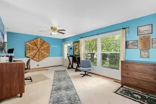324 Shawnee Dr, Carol Stream, IL 60188 - Photo 6