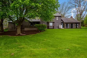 10562 Town Hall Rd, Belvidere, IL 61008 - Photo 4