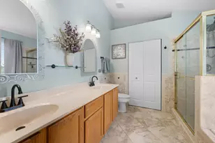 3600 Chadwick Ln, Lake in the Hills, IL 60156 - Photo 16