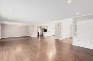 521 Pamela Cir, Hinsdale, IL 60521 - Photo 4