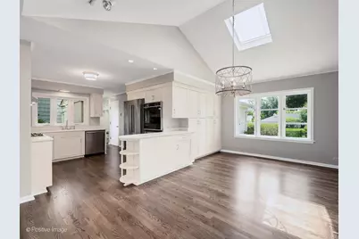 521 Pamela Circle, Hinsdale, IL 60521 - Photo 6