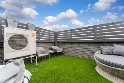 2437 W Jackson Boulevard, Chicago, IL 60612 - Photo 20
