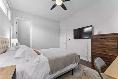 2437 W Jackson Boulevard, Chicago, IL 60612 - Photo 6