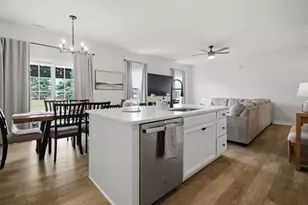 3383 Helene Rieder Dr, Montgomery, IL 60538 - Photo 6