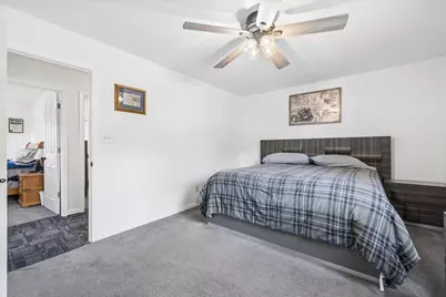 124 S Glenbrook Trail, McHenry, IL 60050 - Photo 14