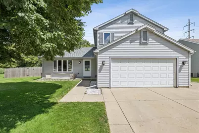 124 S Glenbrook Trail, McHenry, IL 60050 - Photo 1