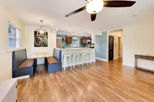 448 N Pershing Ave, Mundelein, IL 60060 - Photo 4