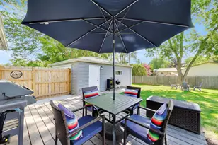 448 N Pershing Ave, Mundelein, IL 60060 - Photo 12