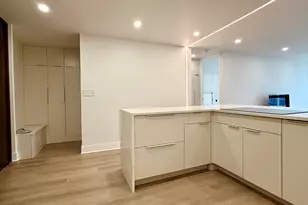360 E Randolph St, Chicago, IL 60601 - Photo 4