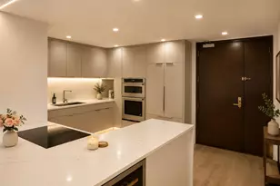 360 E Randolph St, Chicago, IL 60601 - Photo 2