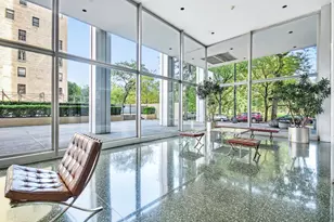2400 N Lakeview Ave, Chicago, IL 60614 - Photo 2