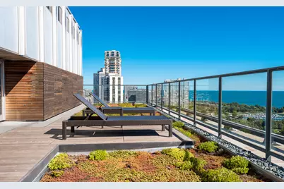 2400 N Lakeview Avenue #303, Chicago, IL 60614 - Photo 4