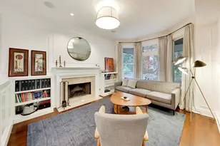 2010 W Bradley Pl, Chicago, IL 60618 - Photo 6