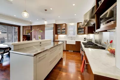 2010 W Bradley Place, Chicago, IL 60618 - Photo 12