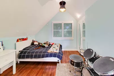 2010 W Bradley Place, Chicago, IL 60618 - Photo 38