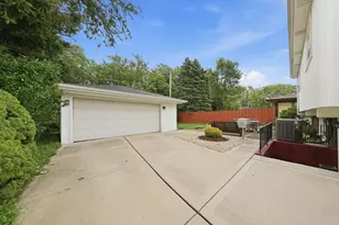 16955 S Bernardine St, Lansing, IL 60438 - Photo 24