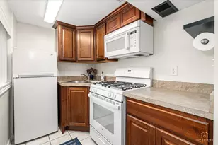 402 N Douglas Ave, Villa Park, IL 60181 - Photo 16