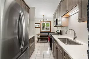402 N Douglas Ave, Villa Park, IL 60181 - Photo 8